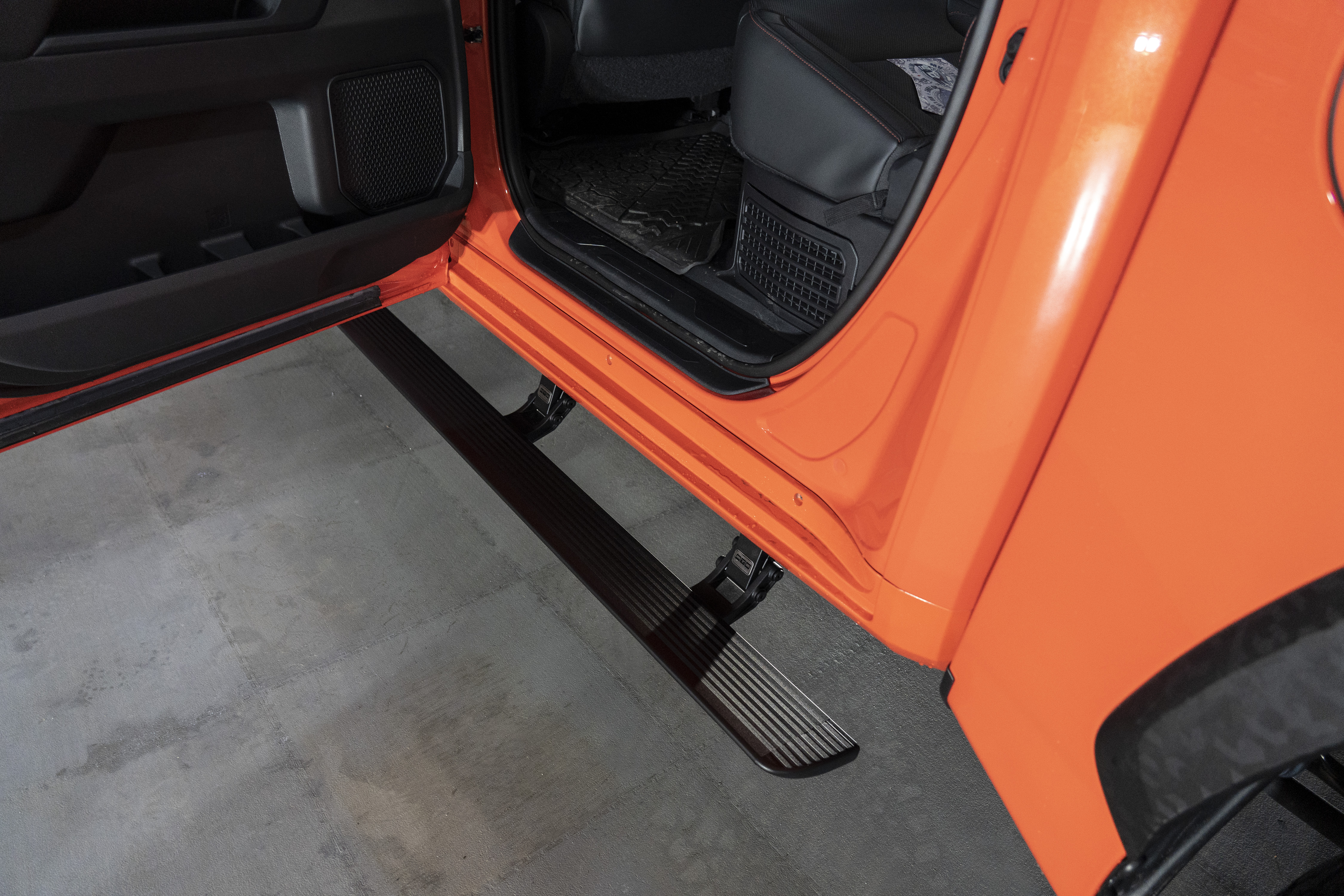 Электрические Пороги ATS для Toyota Tundra II c LED подсветкой (2013-2021)   Под заказ