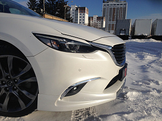 Крашеный комплект. Реснички на фары Mazda 6 / Atenza GJ (2015 - 2018) Цвет Красный 41V+ УСТАНОВОЧНЫЙ КОМПЛЕКТ